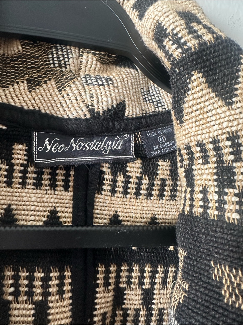 NEW Vintage Black & Tan Patterned Shawl Collar Cropped Jacket-M - Picture 4 of 4